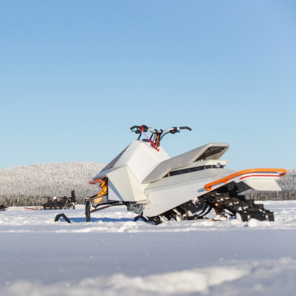 Alfa snowmobile by Vidde and Pininfarina from behind