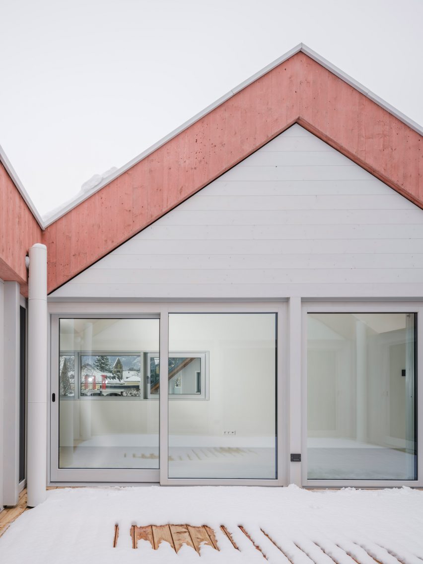 Clinic in Anif by Steiner Architecture