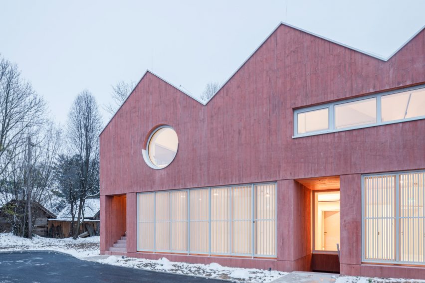 Clinic in Anif by Steiner Architecture