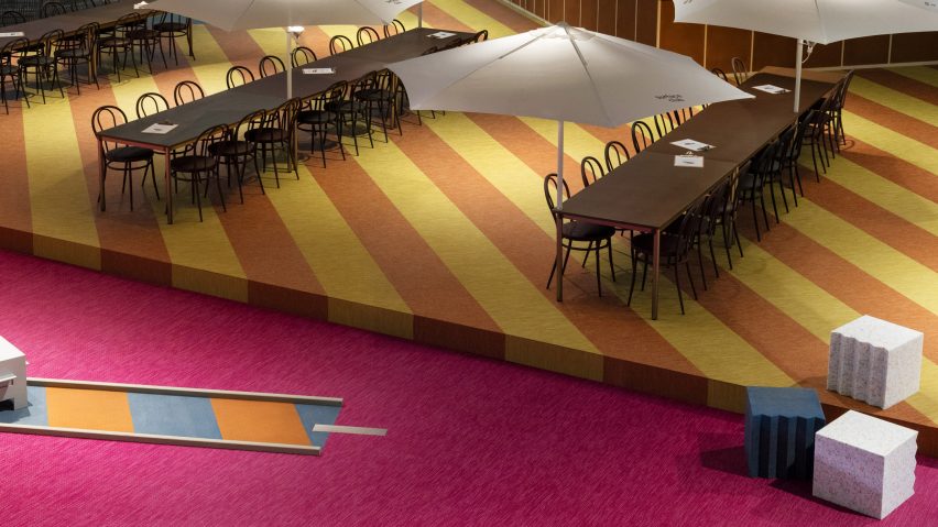 Overview of mini golf course at Stockholm Furniture Fair