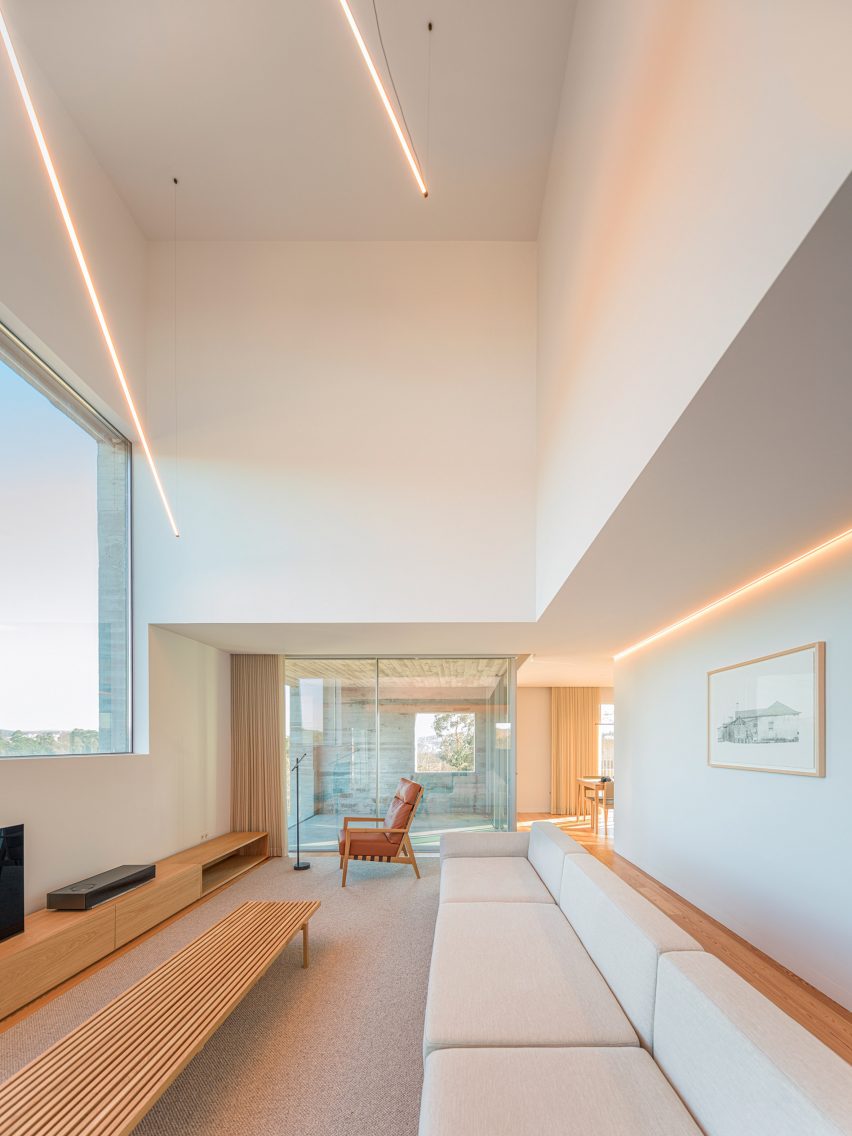 SV House by Spaceworkers in Portugal