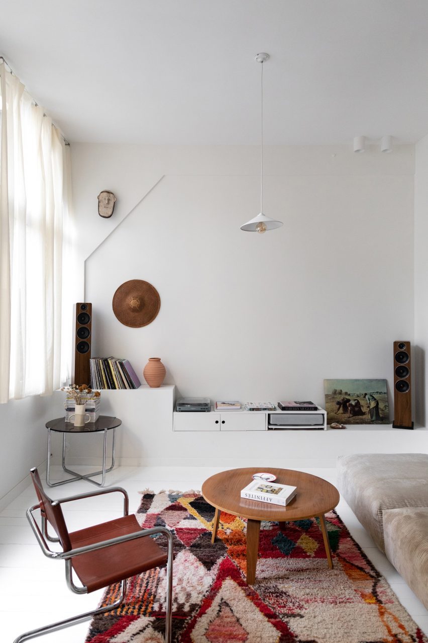 Living room of Timbaud apartment by Isabelle Heilmann