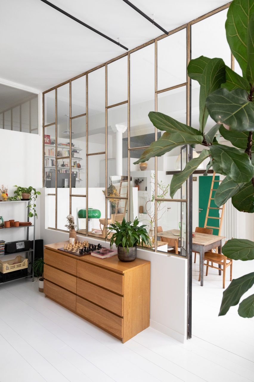 Glazed partition inside Timbaud apartment