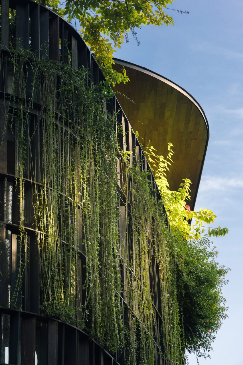 Touching Eden House by Wallflower Architecture + Design