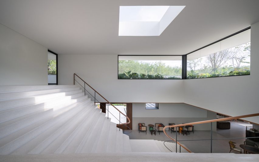 Tree O'Clock community centre in Thailand by Studio Locomotive