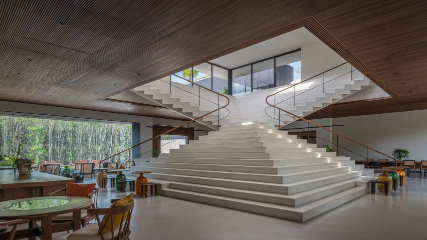 Tree O'Clock in Thailand by Studio Locomotive