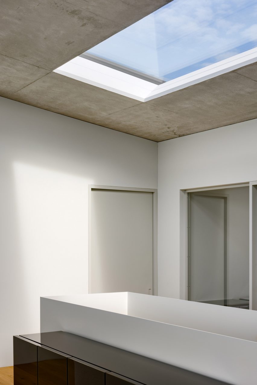 Uetikon villa by Pérez Palacios Arquitectos Asociados