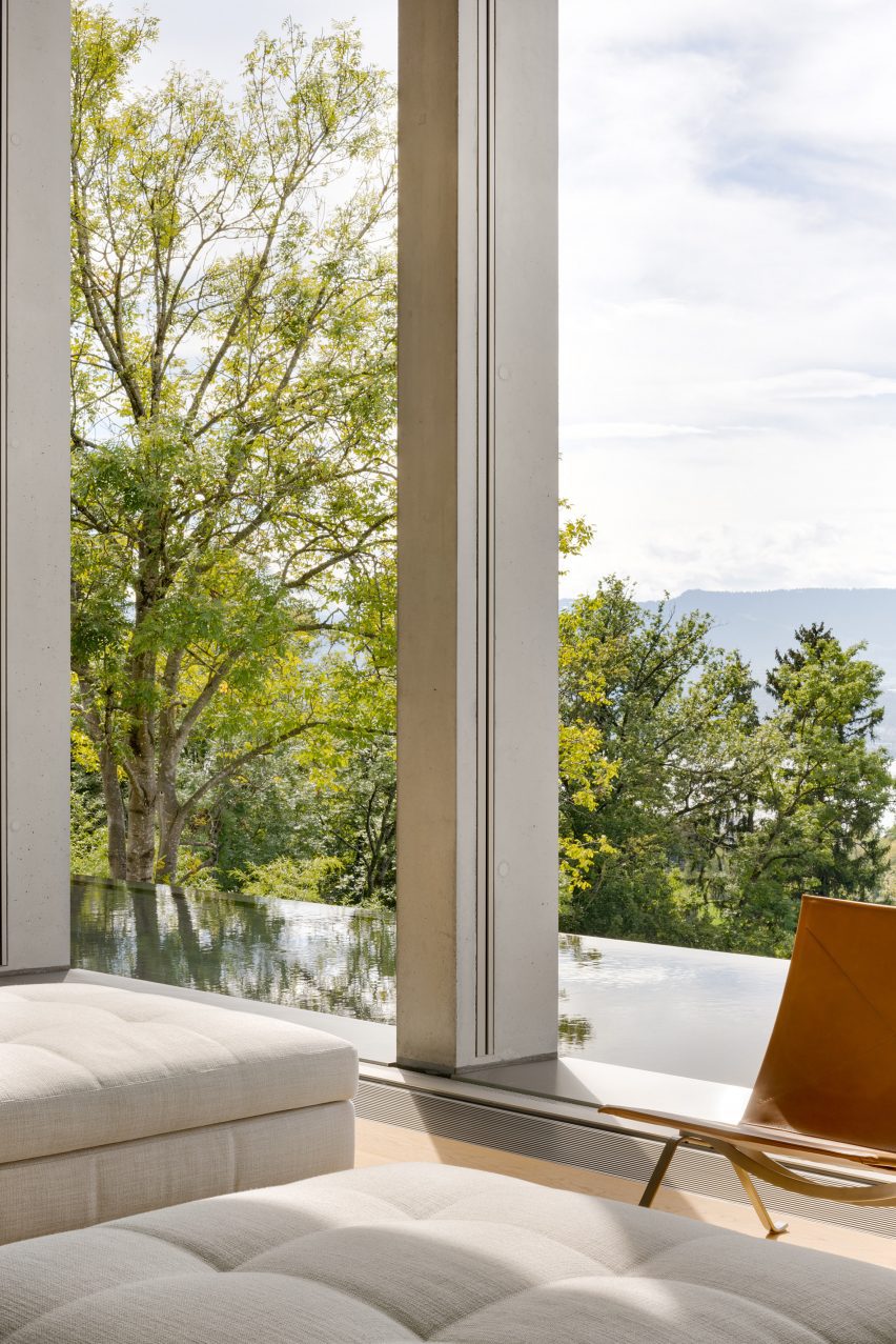 Uetikon villa by Pérez Palacios Arquitectos Asociados