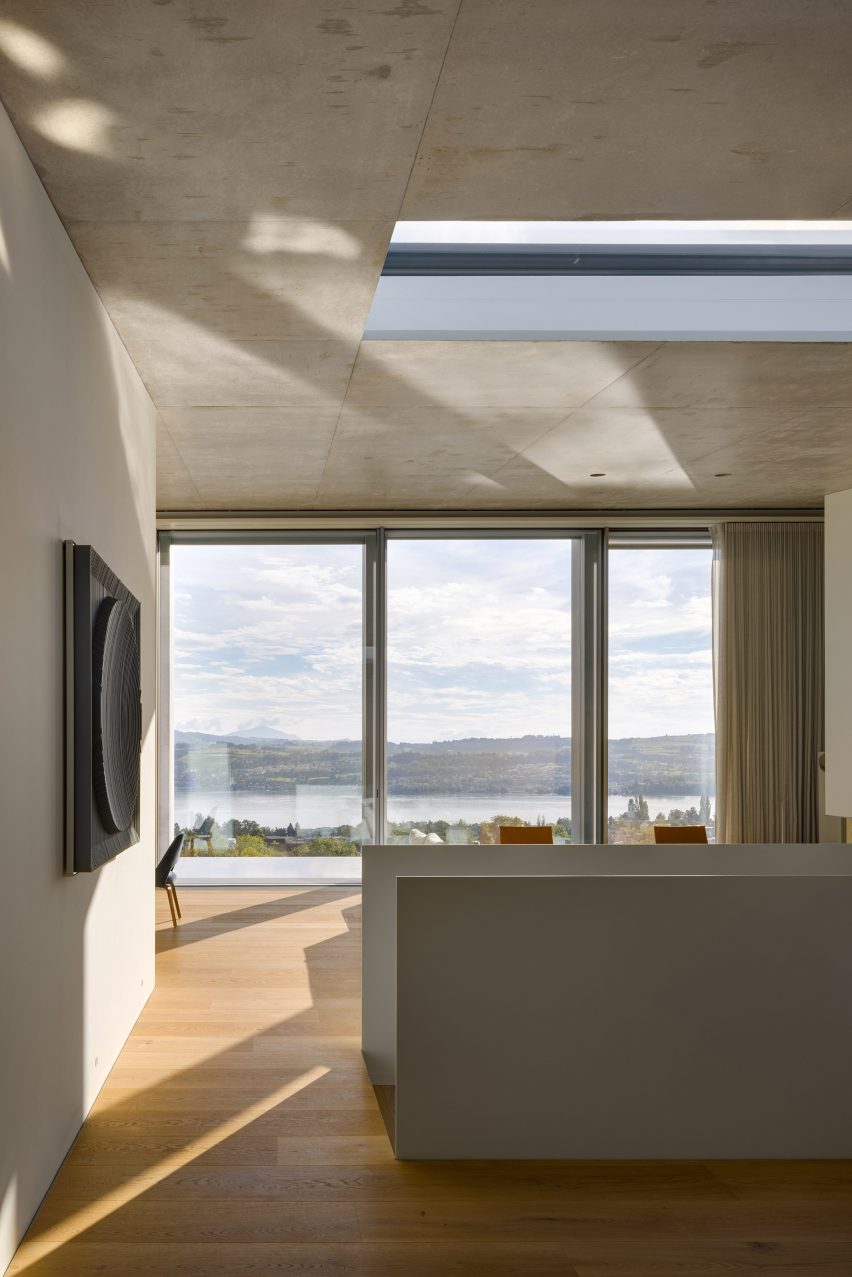 Uetikon villa by Pérez Palacios Arquitectos Asociados