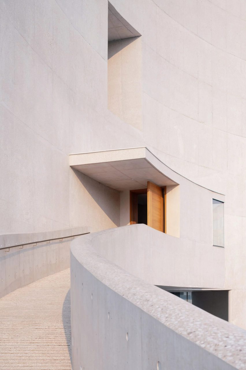 Vector Architects concrete music chapel