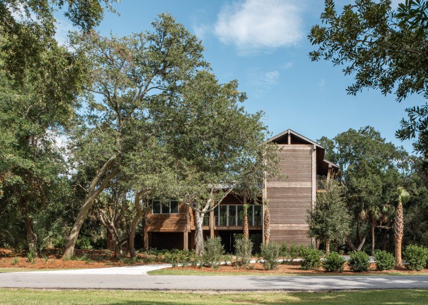 A house with a driveway out front