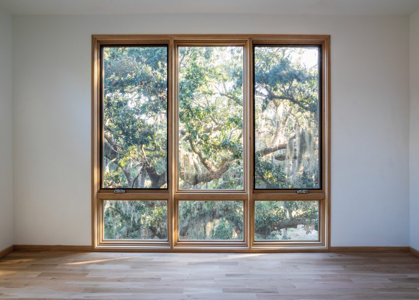 A large window in a wall