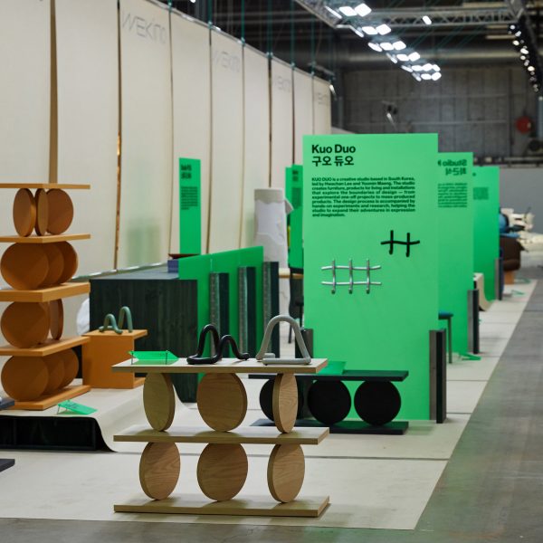 Wekino stand