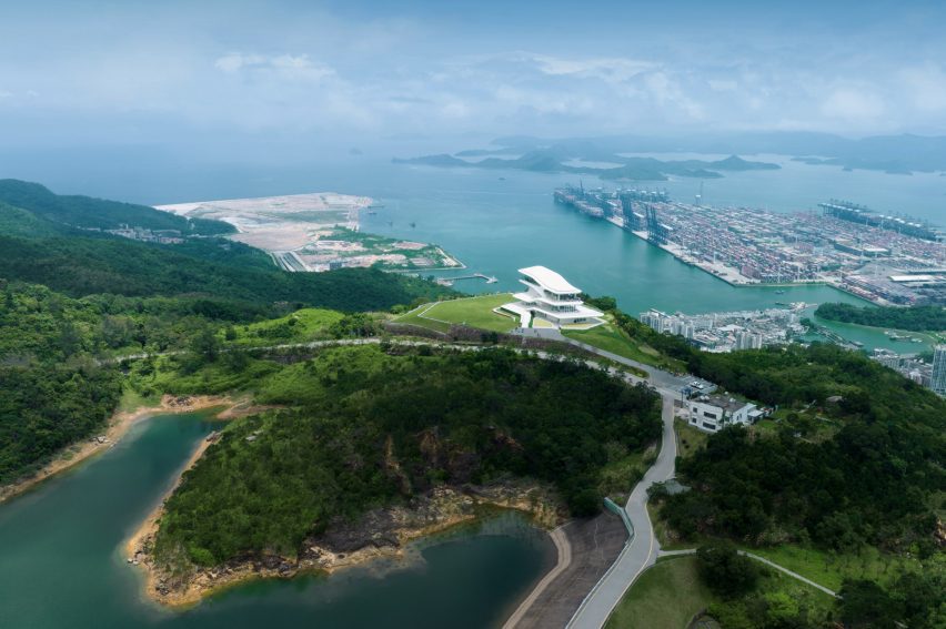 Yunhai Forest Service Station by Line+ Studio