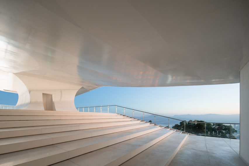 Yunhai Forest Service Station by Line+ Studio