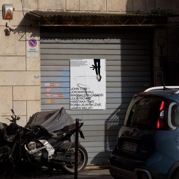 Photo of sign for the Blond Laboratory exhibition