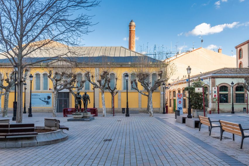 Photo of square in
