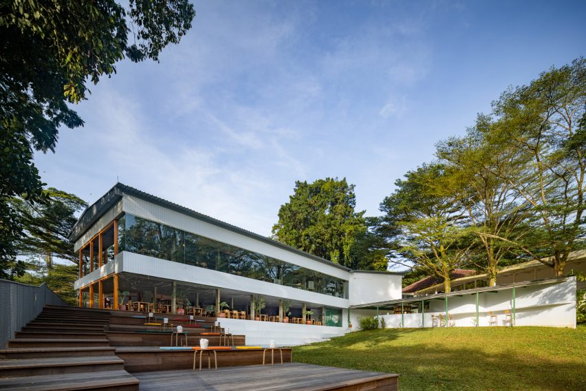 Air restaurant in singapore by OMA