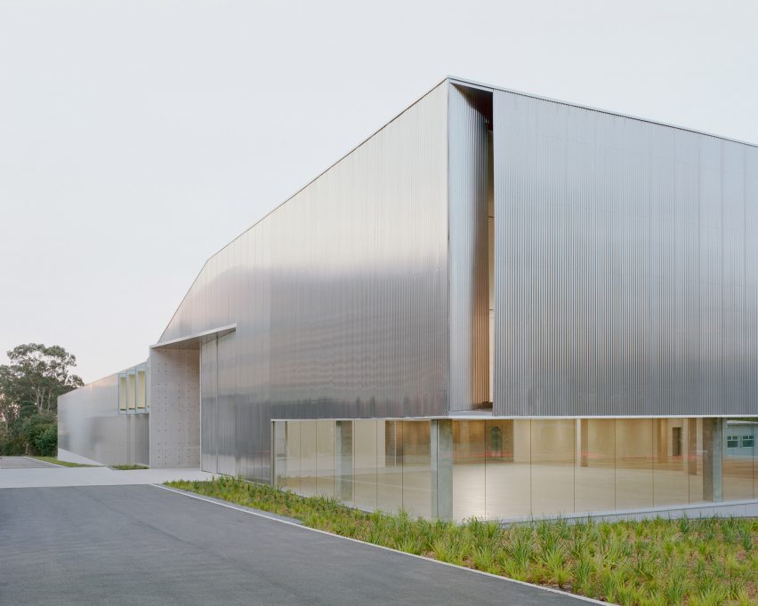 Powerhouse Museum Discovery Centre by Lahznimmo Architects in Sydney