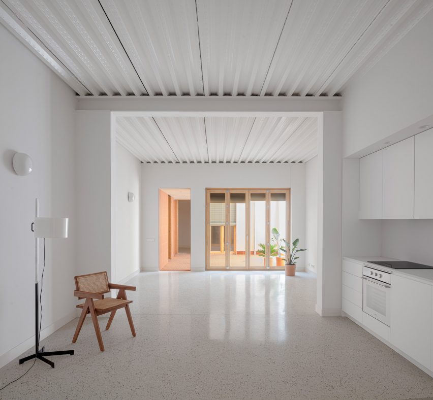Churruca apartment block by Be Studio