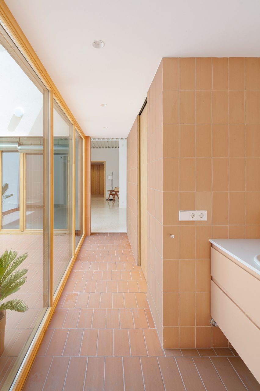 Churruca apartment block by Be Studio