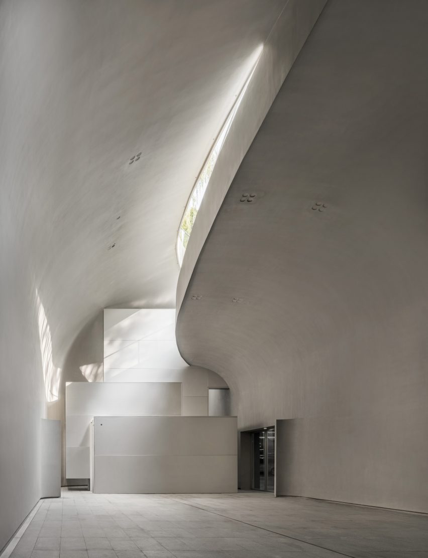 MAHA Art Centre by BUZZ in Beijing