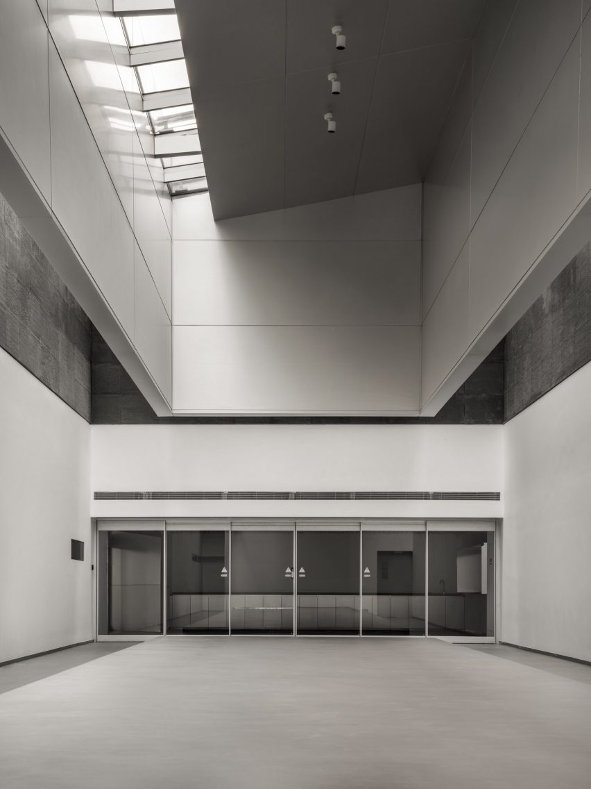 MAHA Art Centre by BUZZ in Beijing