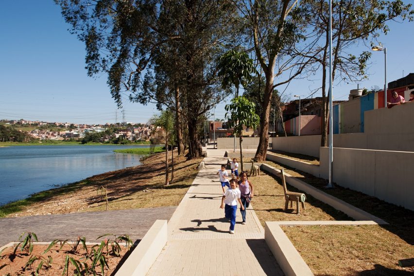 Waterfront at Cantinho do Céu