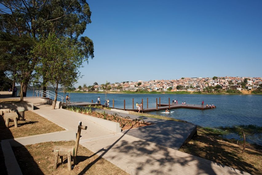 Waterfront at Cantinho do Céu