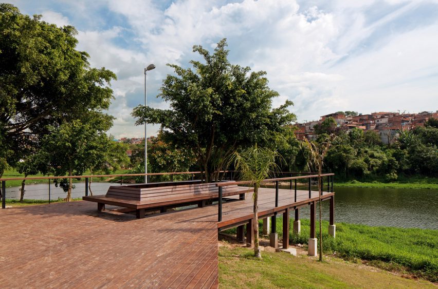 Public deck at Cantinho do Céu