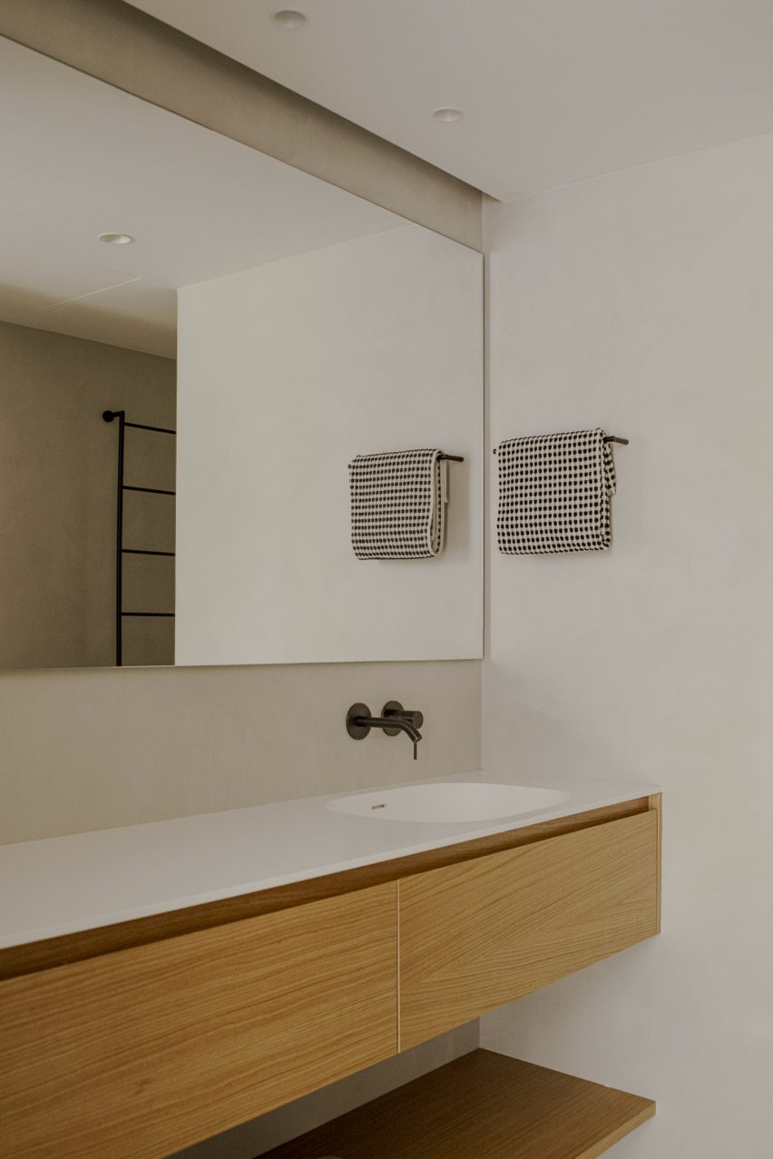 Casa Inversa apartment in Valencia by Destudio