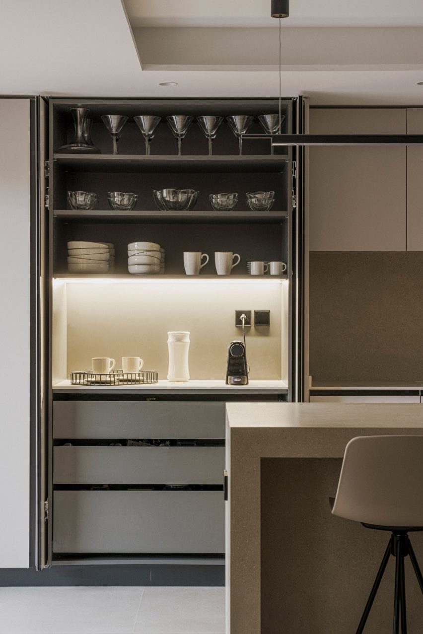 Casa Inversa apartment in Valencia by Destudio