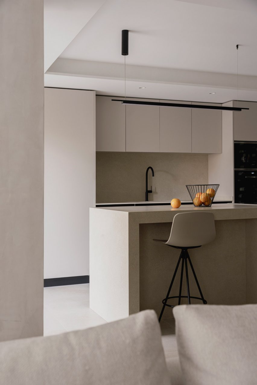 Casa Inversa apartment in Valencia by Destudio
