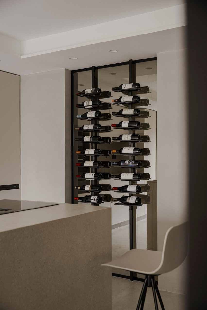 Casa Inversa apartment in Valencia by Destudio