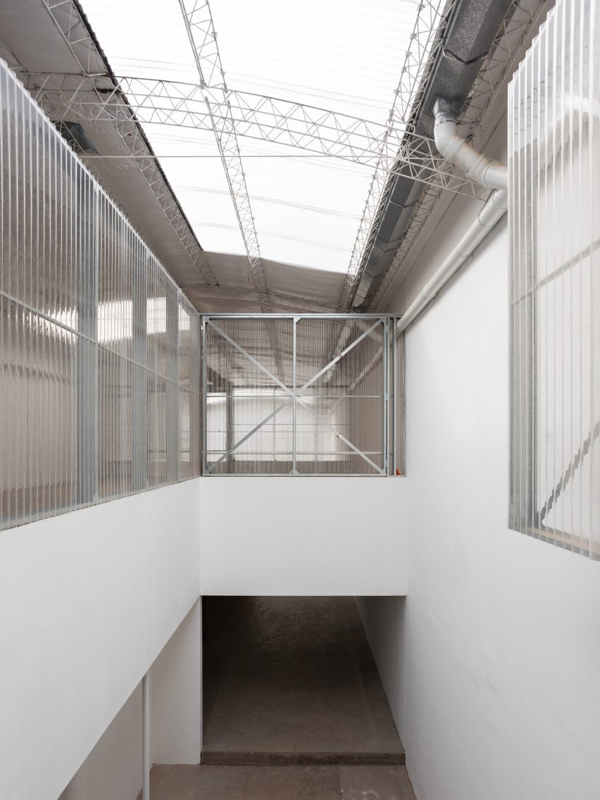 Internal mezzanines