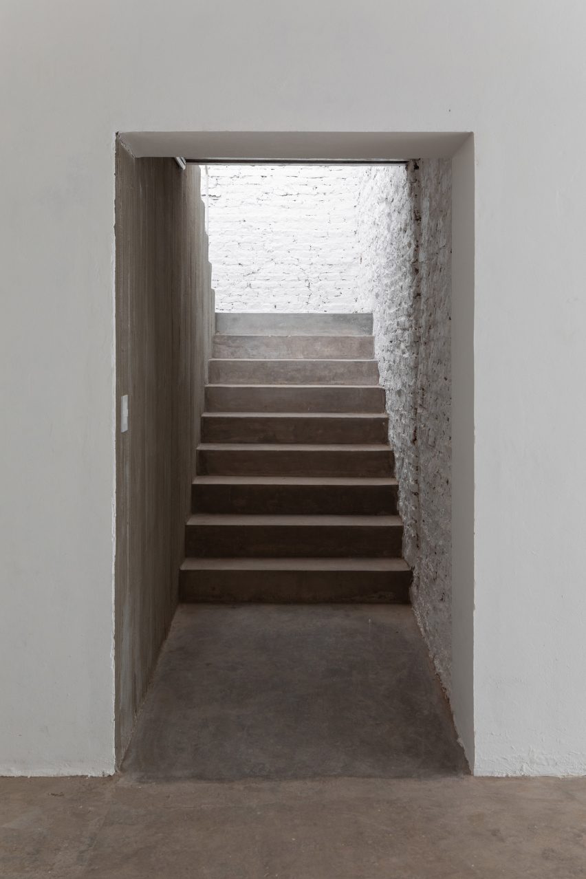 A concrete stair