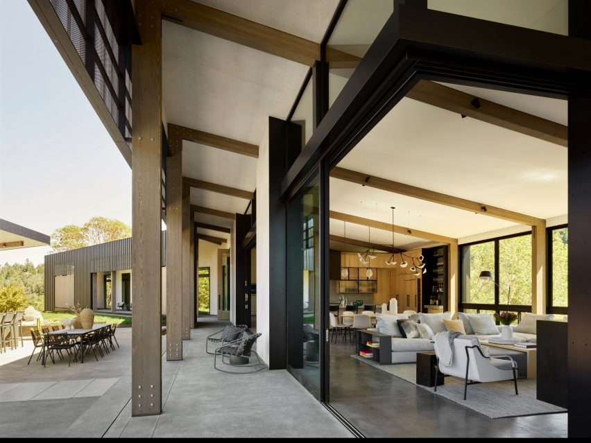 Sonoma County house by Studio VARA