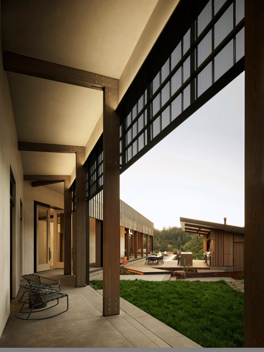 Sonoma County house by Studio VARA