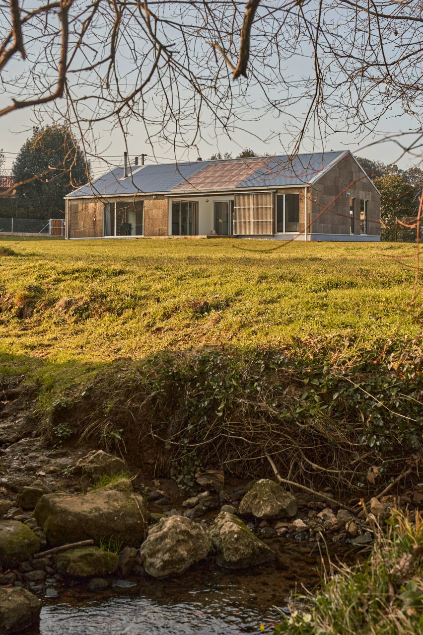 The Cork and Wood House by Gurea Arquitectura Cooperativa in Spain