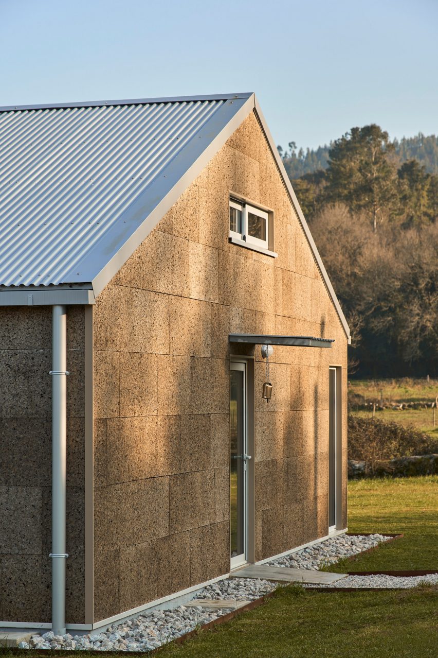 The Cork and Wood House by Gurea Arquitectura Cooperativa in Spain