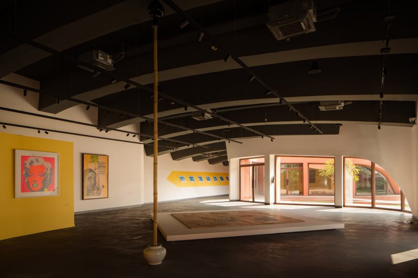 Hampin Arts Lab by Sameep Padora Associates in India