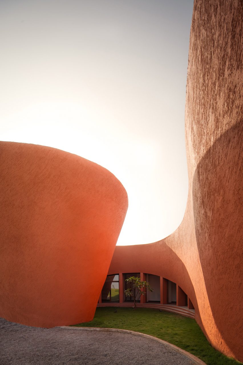 Hampi Arts Lab by Sameep Padora Associates in India