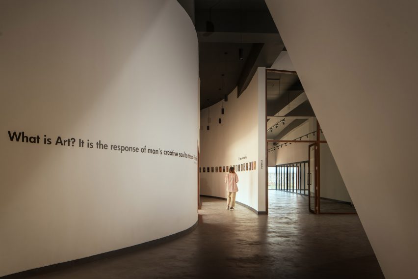 Hampi Arts Lab by Sameep Padora Associates in India