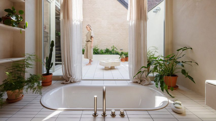 White bathroom in home in Brussels