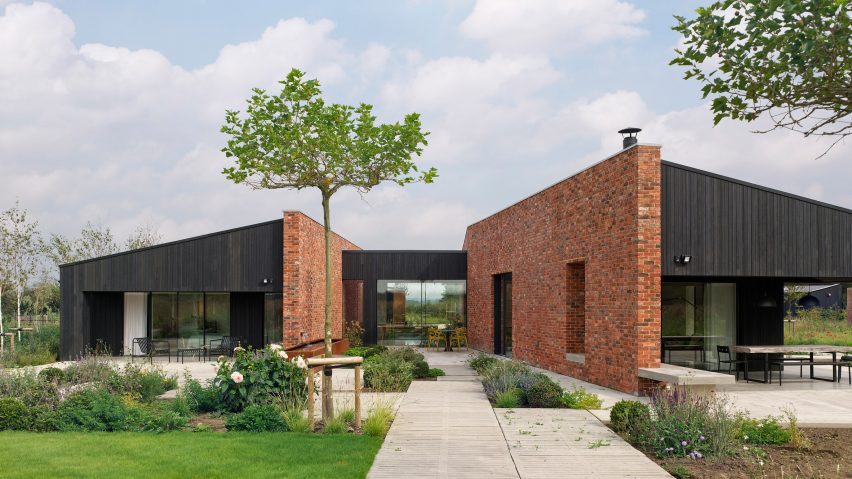 A Modern Oasis by Richard Parr Associates
