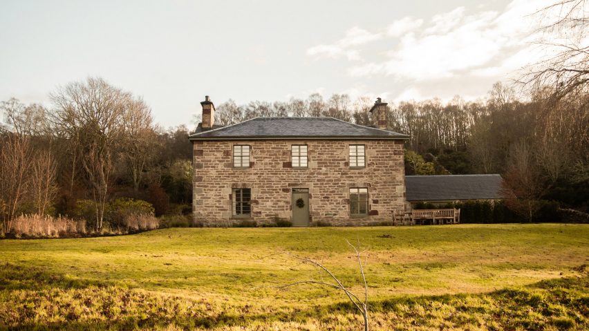 Tigh Na Coille cottage by Wildland and Ruth Kramer