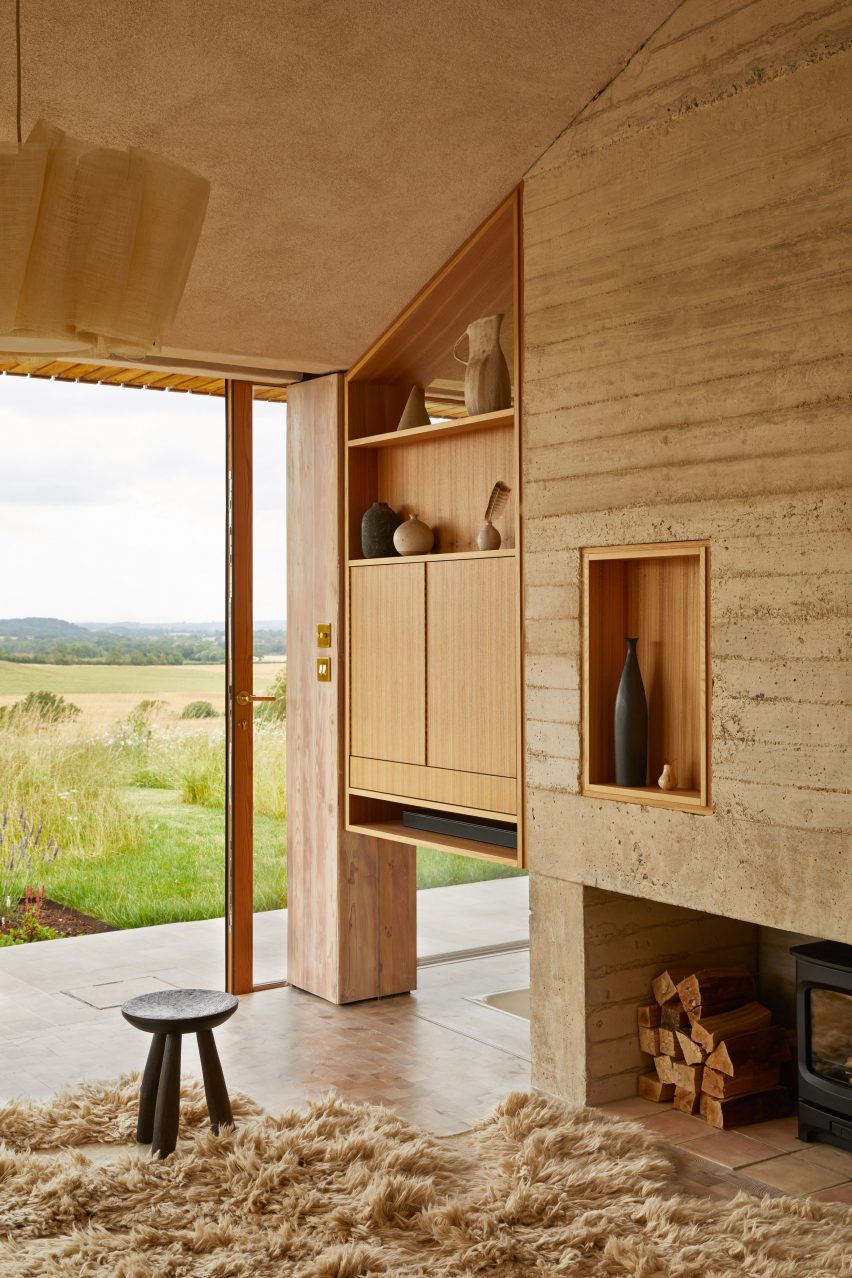 The Maker's Barn by Hutch Design outside London