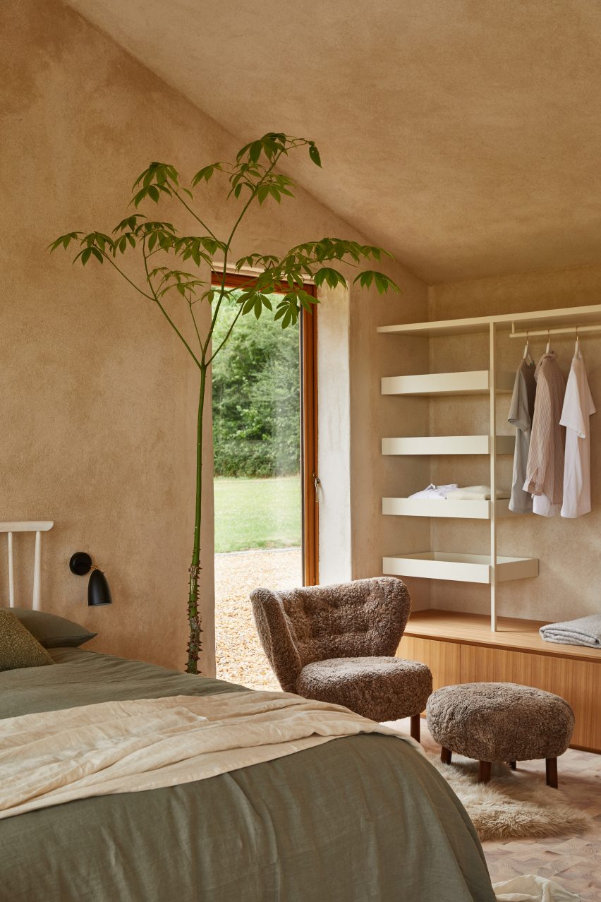The Maker's Barn by Hutch Design outside London