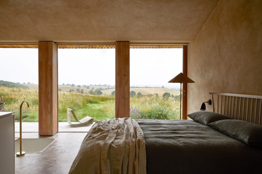 The Maker's Barn by Hutch Design outside London