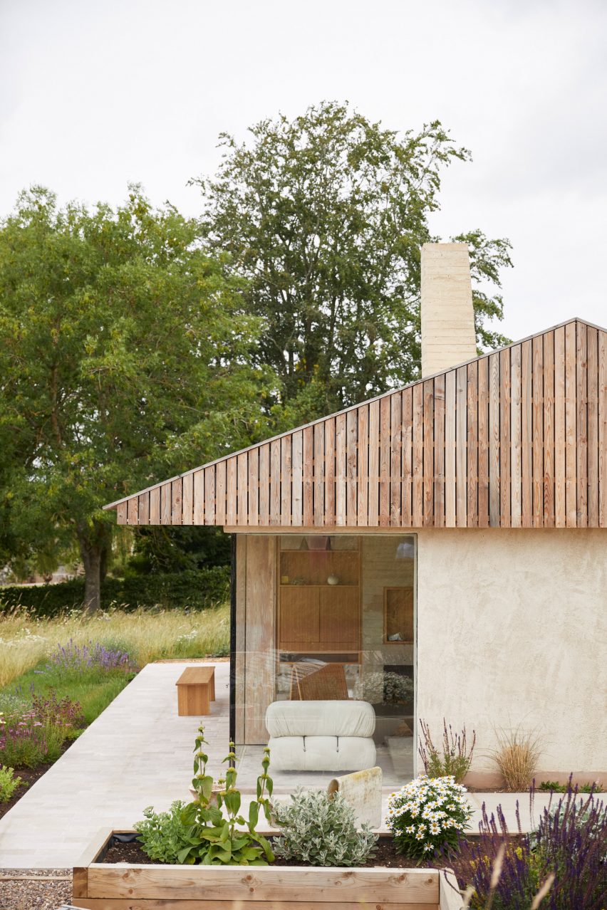 The Maker's Barn by Hutch Design outside London